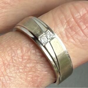 Men’s Wedding Band White Gold 14K Two 5 Point Diamonds Size 9.25